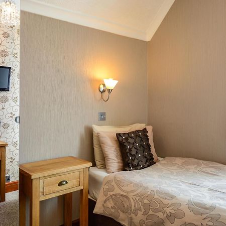 קארדיף Tanes Hotel מראה חיצוני תמונה